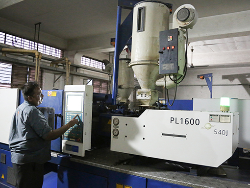 Plastic Moulding Unit